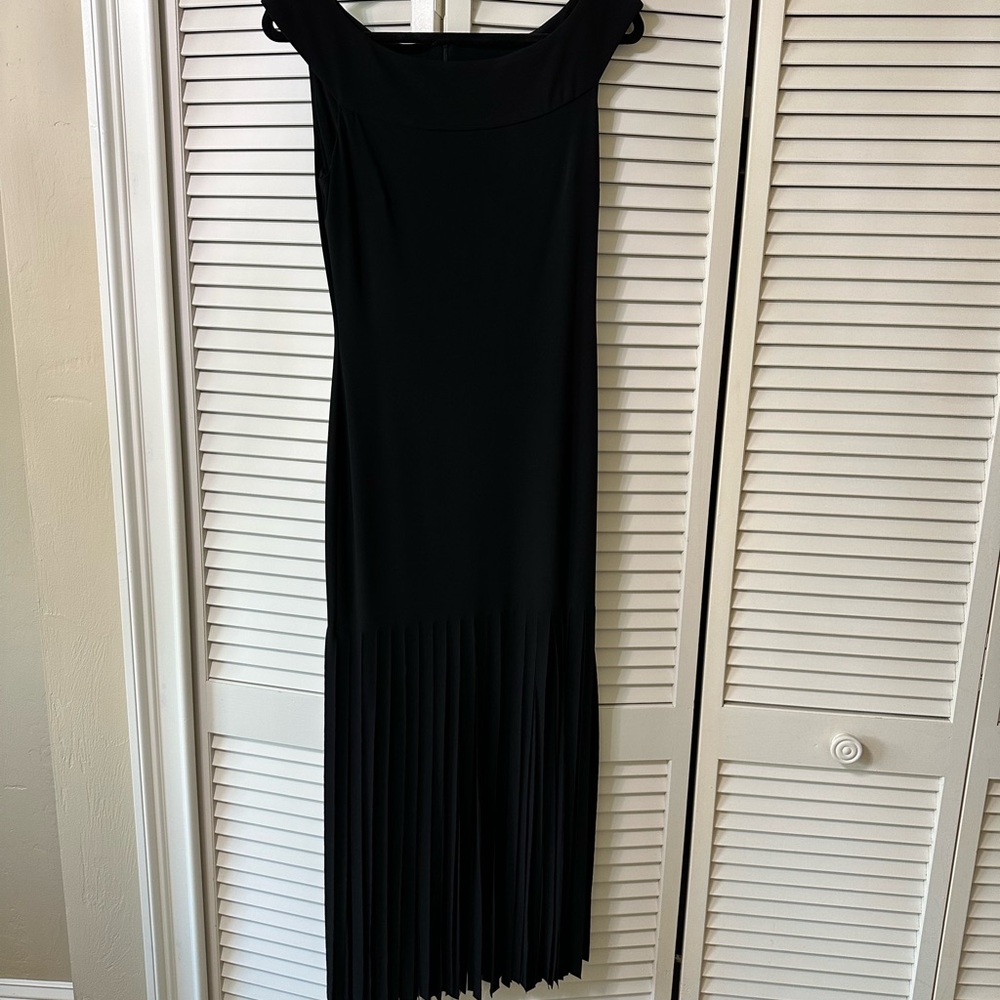 Elegant Black Sleeveless Dress